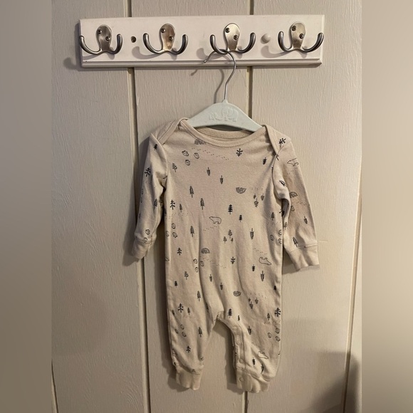 Carter’s | Winter Theme One Piece Outfit | 6 mo - Picture 1 of 1